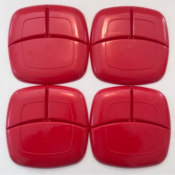 Vintage MCM Plastic Plates and Cups Made in the USA - Picture 7 of 15